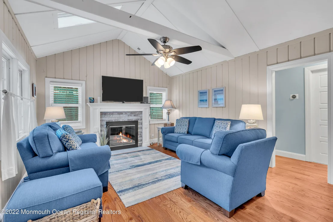 Photo of 380 Shawnee Drive