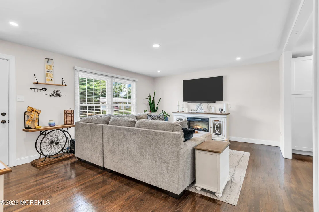 Photo of 417 Chestnut Drive