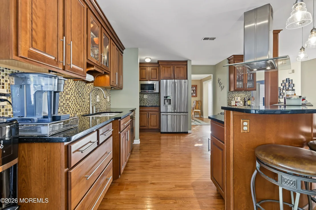 Photo of 611 Winterberry Boulevard