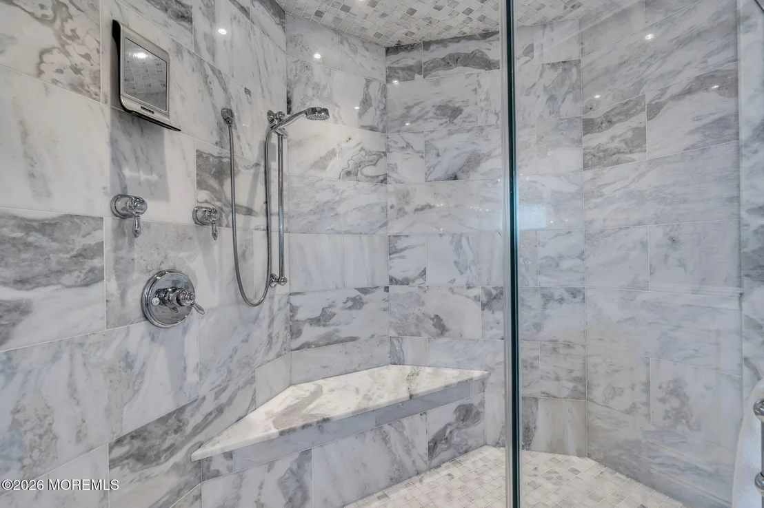 Photo of 531 Bayview Drive