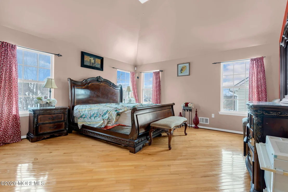 Photo of 18 Lysbeth Lane