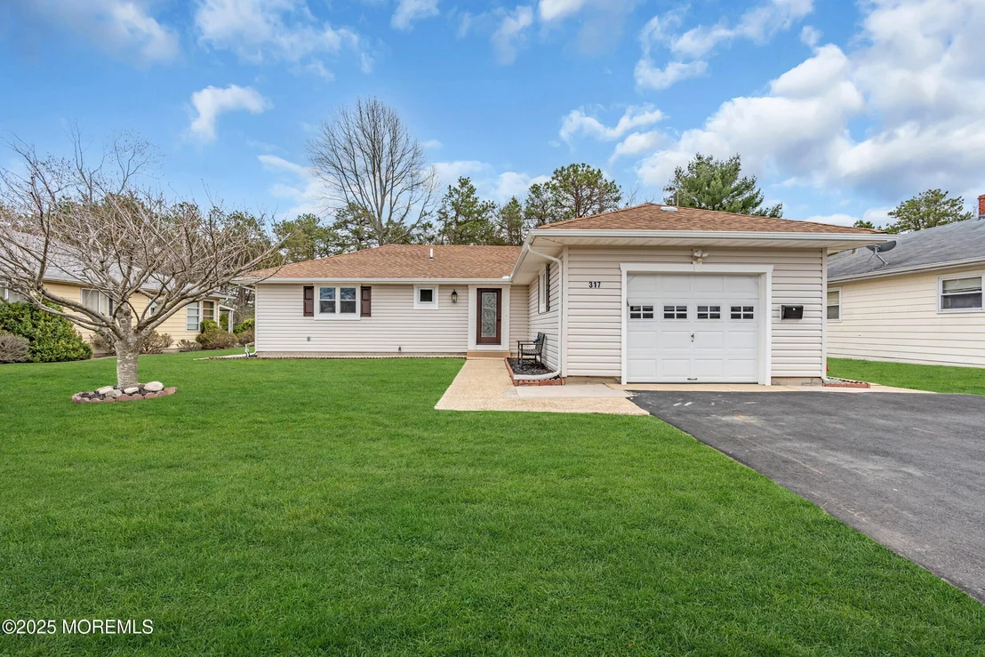 Photo of 317 St Thomas Drive