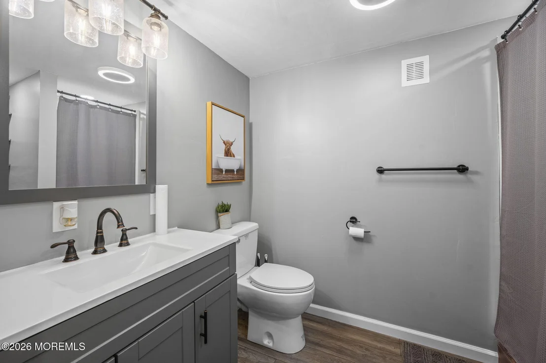 Photo of 213 Lloyd Road