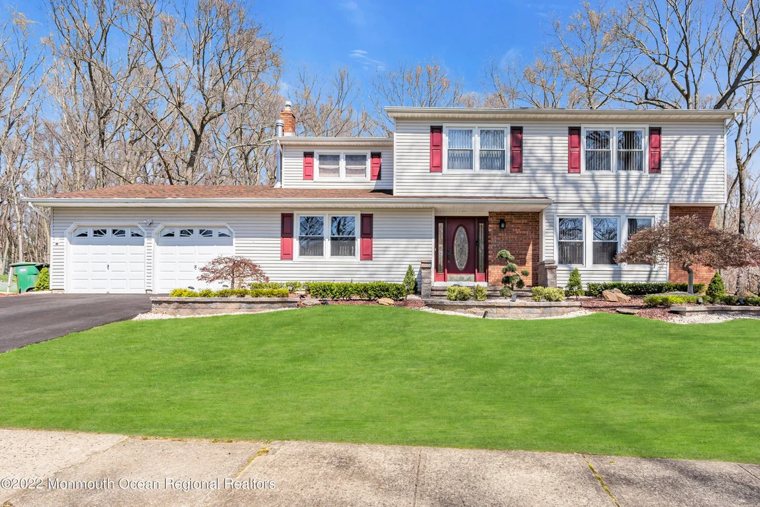 Photo of 7 Algonquin Drive