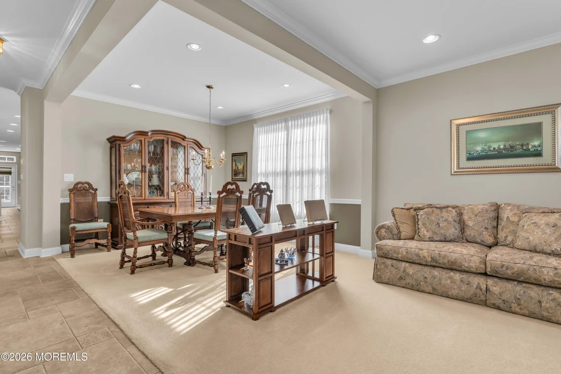 Photo of 178 Huntington Drive