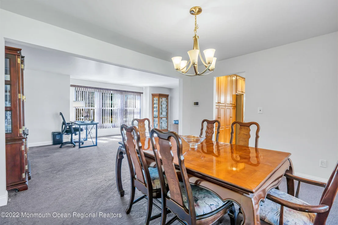 Photo of 7 Algonquin Drive