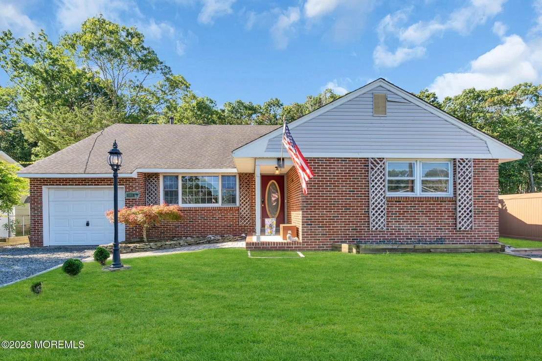 Photo of 141 Sunset Drive