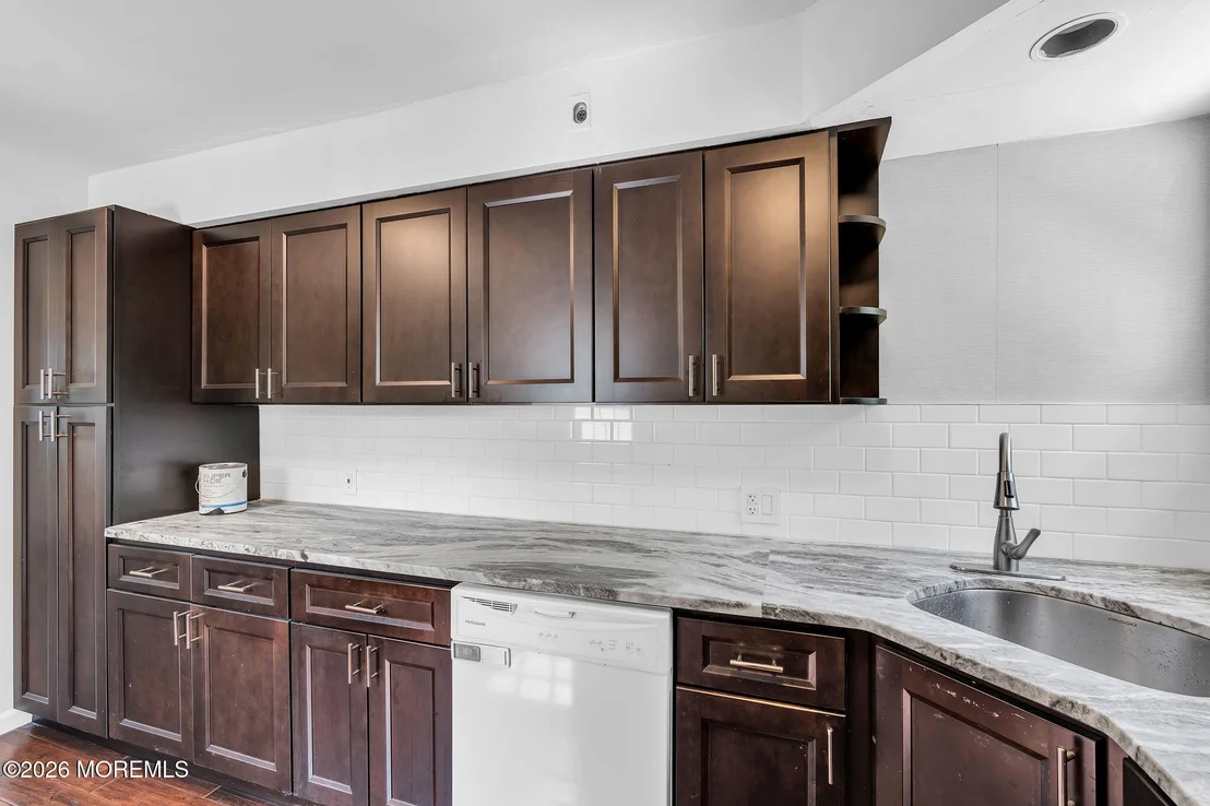 Photo of 995 Hunt Drive