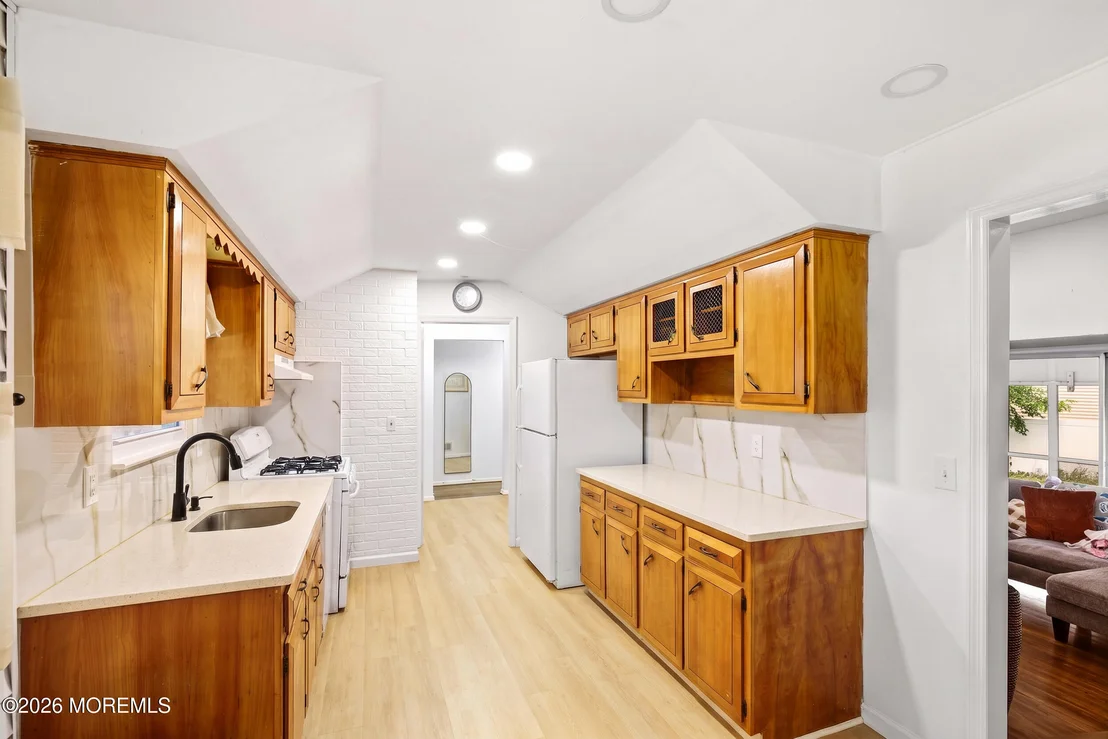 Photo of 1006 Amethyst Drive