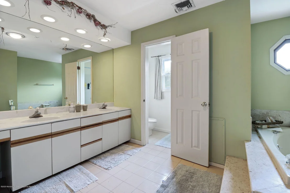 Photo of 1307 Bloomfield Avenue