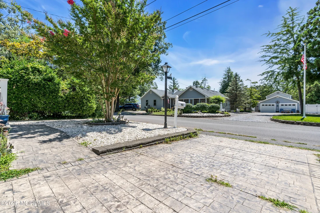 Photo of 906 Lincoln Avenue