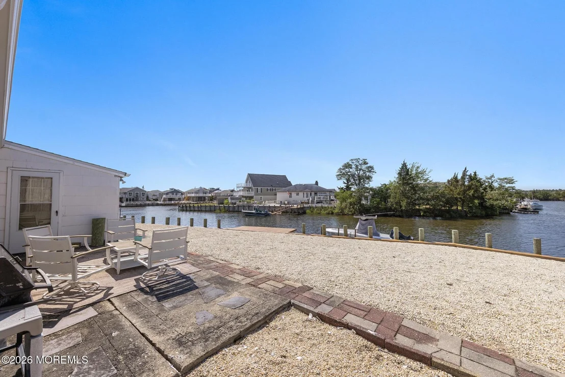 Photo of 34 Lake Singleton Court