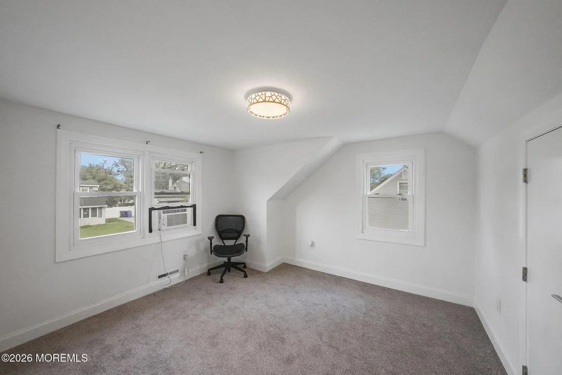 Photo of 105 Roosevelt Drive