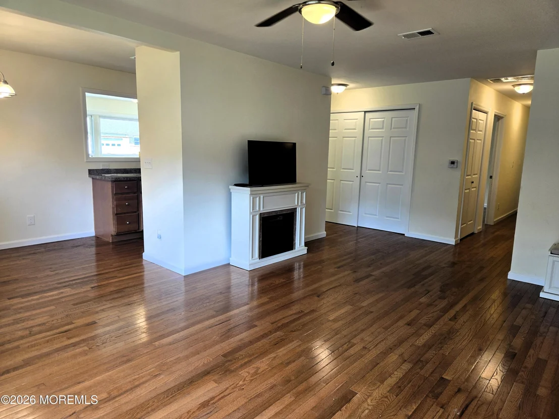 Photo of Unit B at 17 Dixie Lane