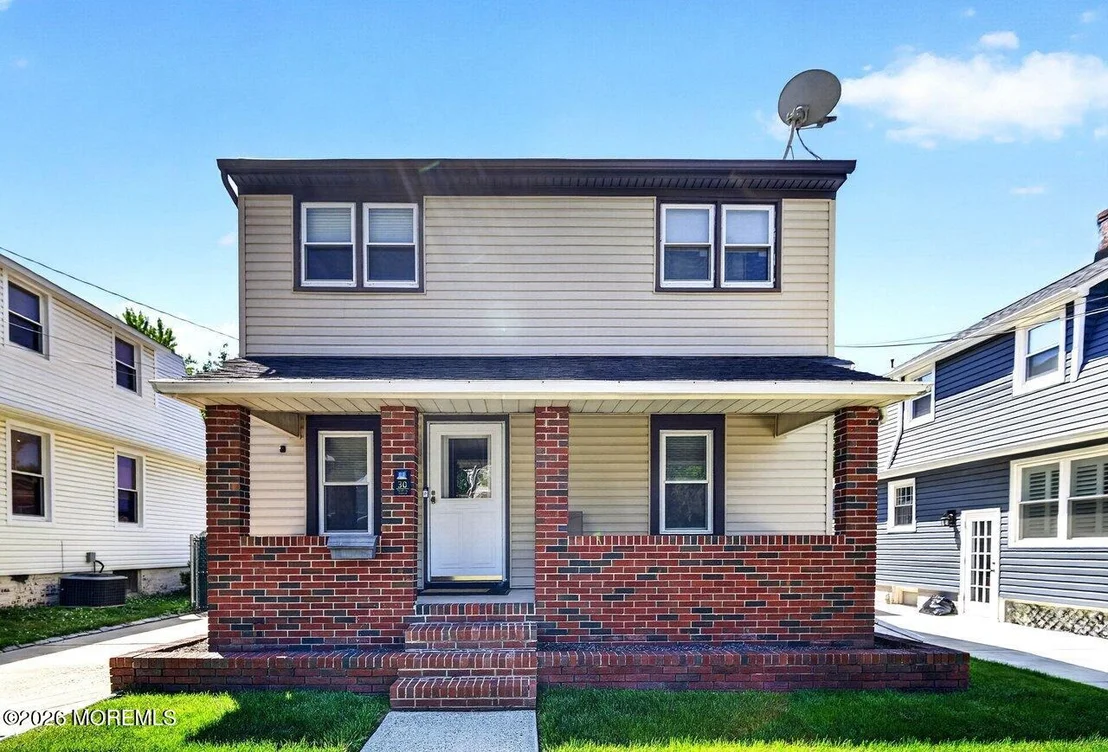 Photo of 30 Pershing Avenue