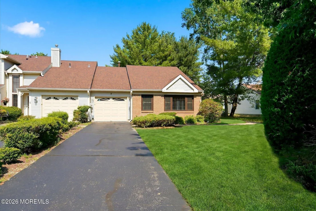 Photo of 7 Riva Boulevard