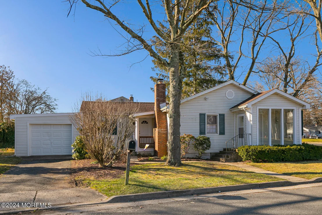 Photo of 717 Harmony Road