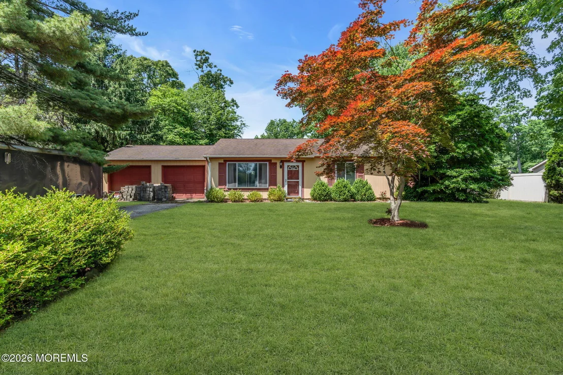 Photo of 100 Susan Drive