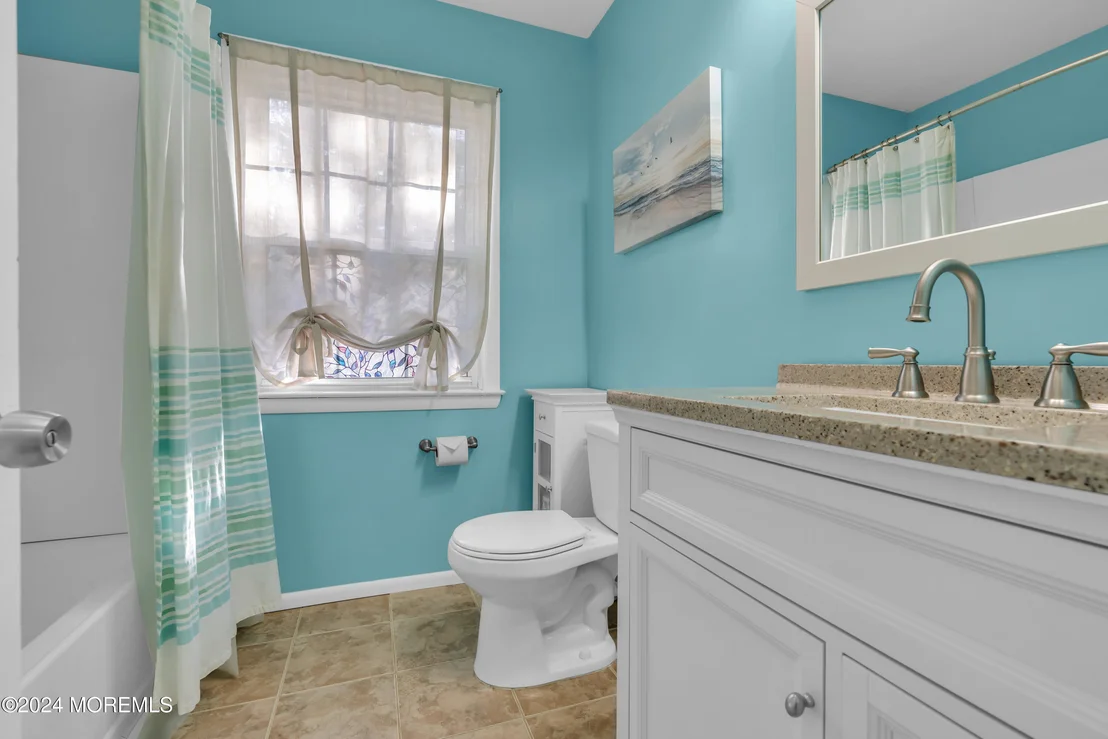 Photo of 512 N Shore Drive