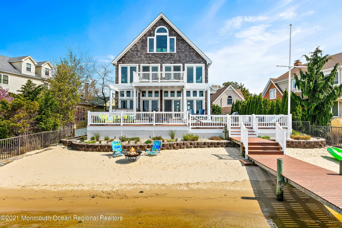Photo of 770 North Drive