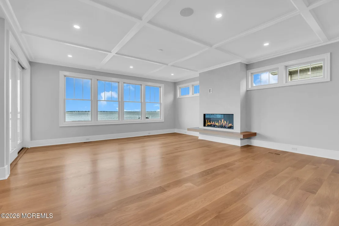 Photo of 151 Pershing Boulevard