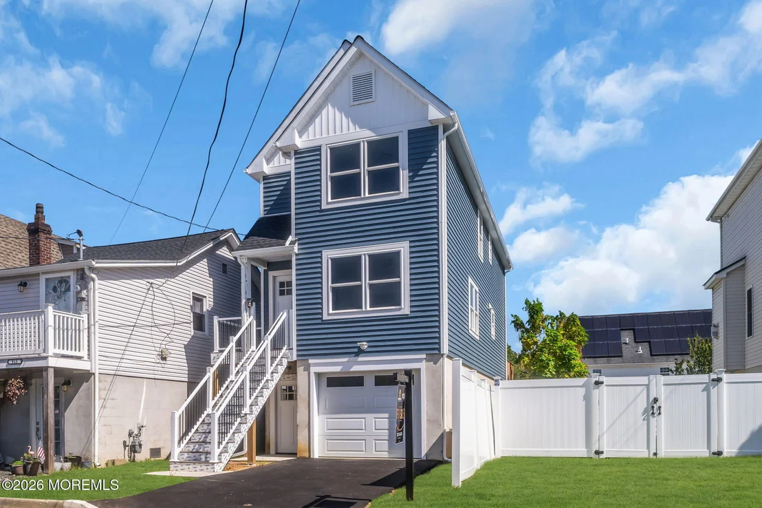 Photo of 917 5th Street