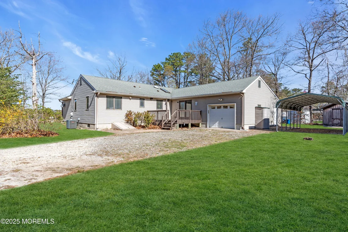 Photo of 2425 Lake Drive