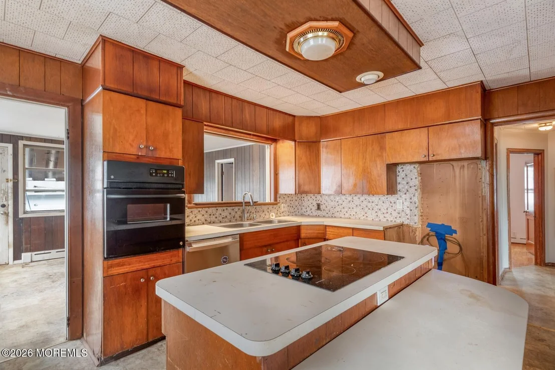 Photo of 303 Cedar Avenue