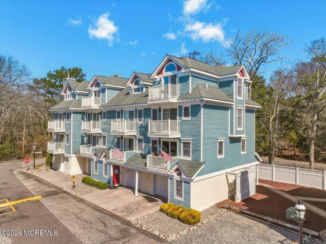 Photo of Unit 51 at 351 Harbor View