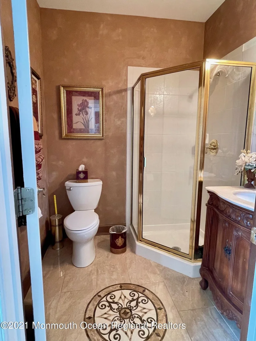 Photo of 607 Windcrest Court