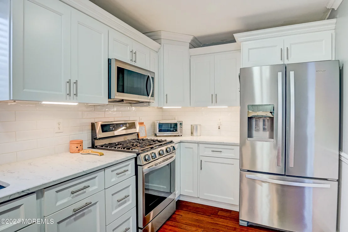 Photo of 637 Clark Avenue