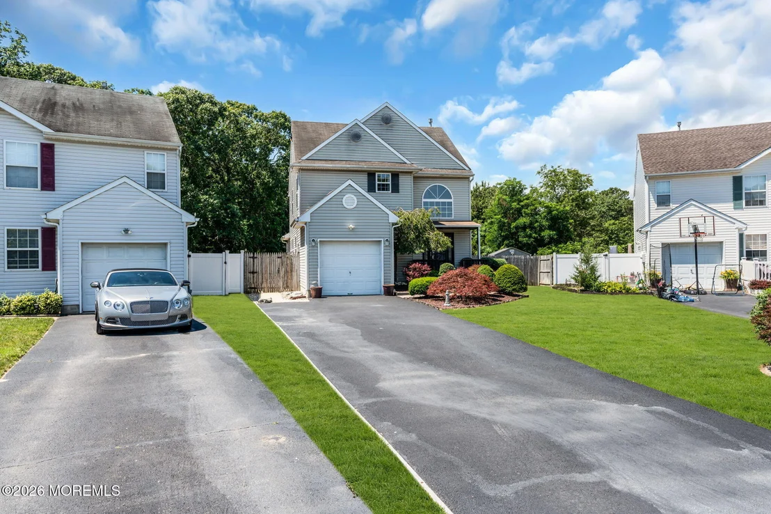 Photo of 124 Atrium Drive