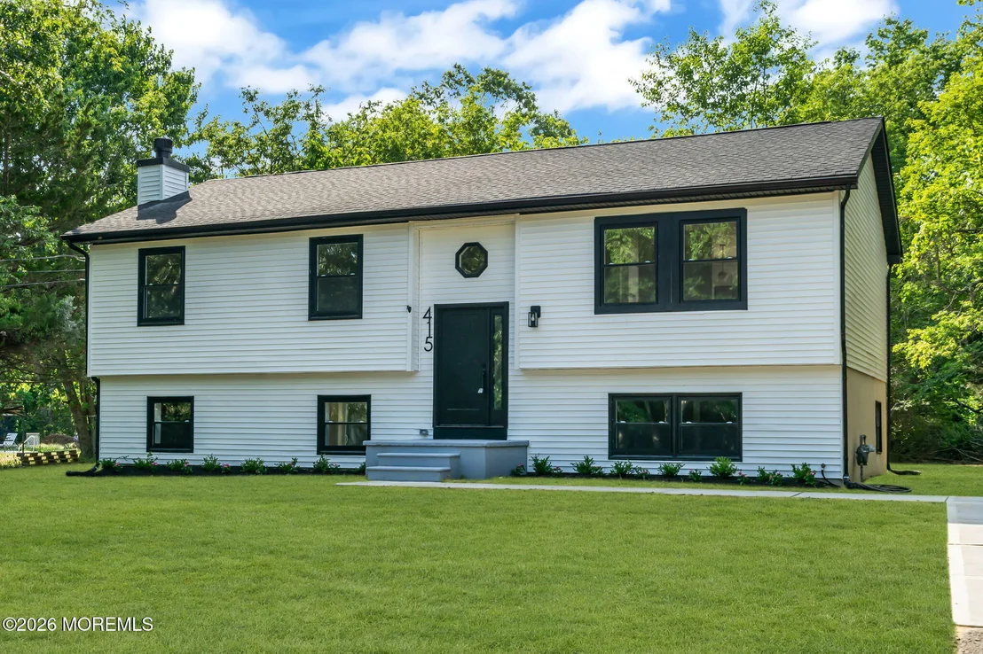 Photo of 415 S 1st Avenue