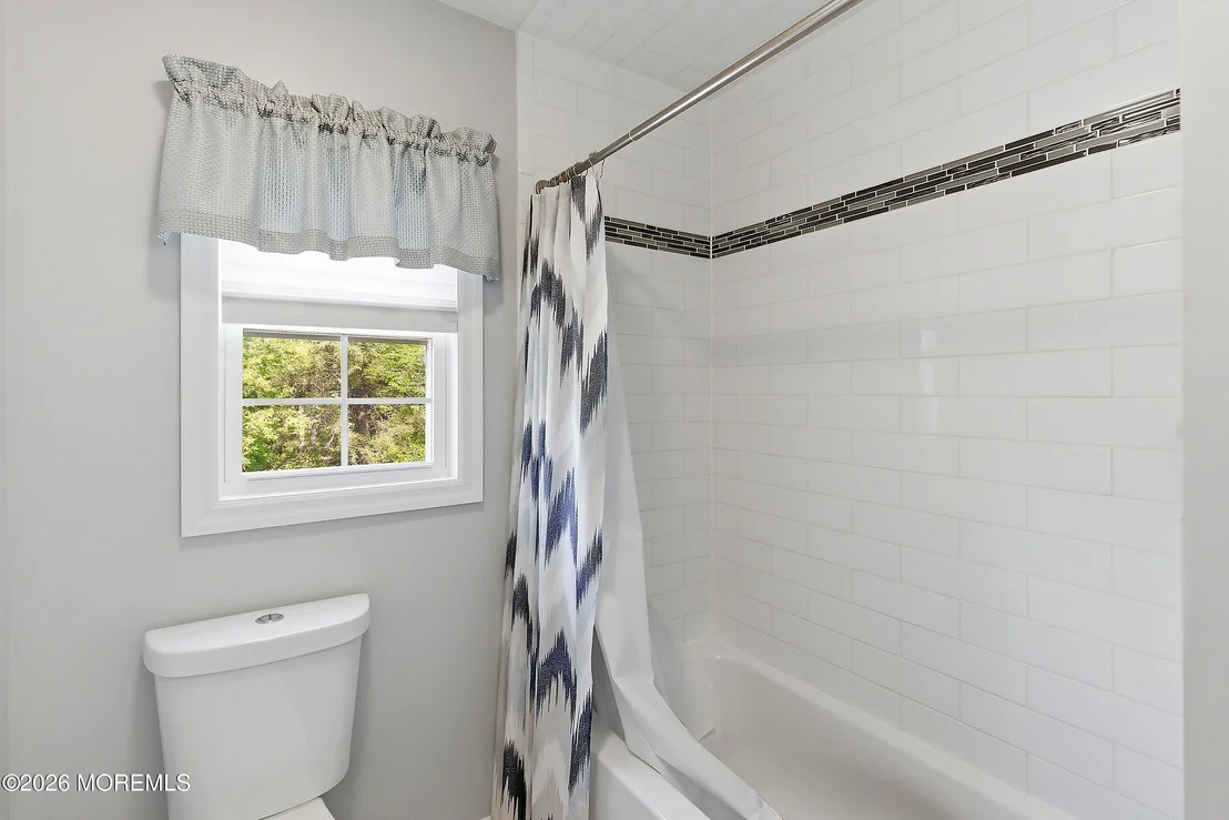 Photo of 1346 Lee Way