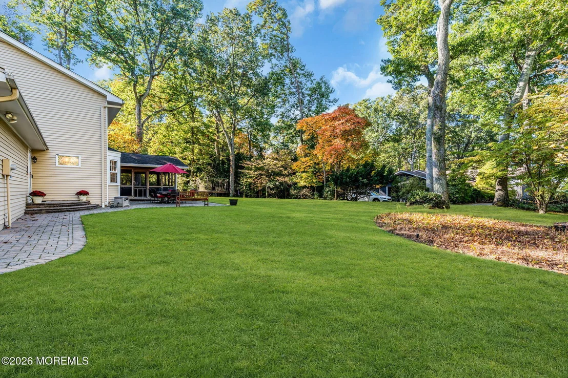 Photo of 17 Horicon Drive