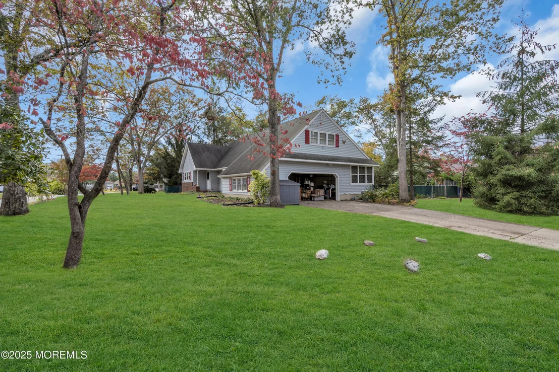 Photo of 32 Camelot Drive