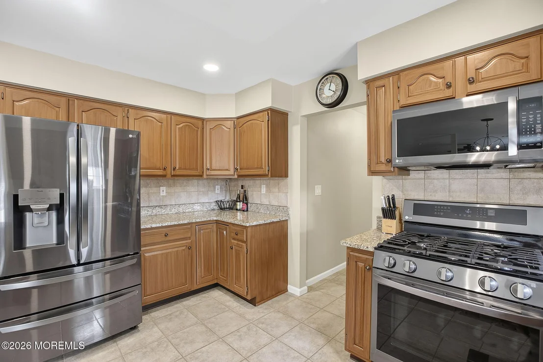 Photo of 452 Meadowood Road