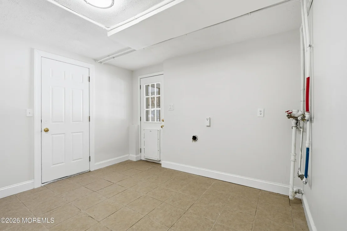 Photo of 16 Crest Road