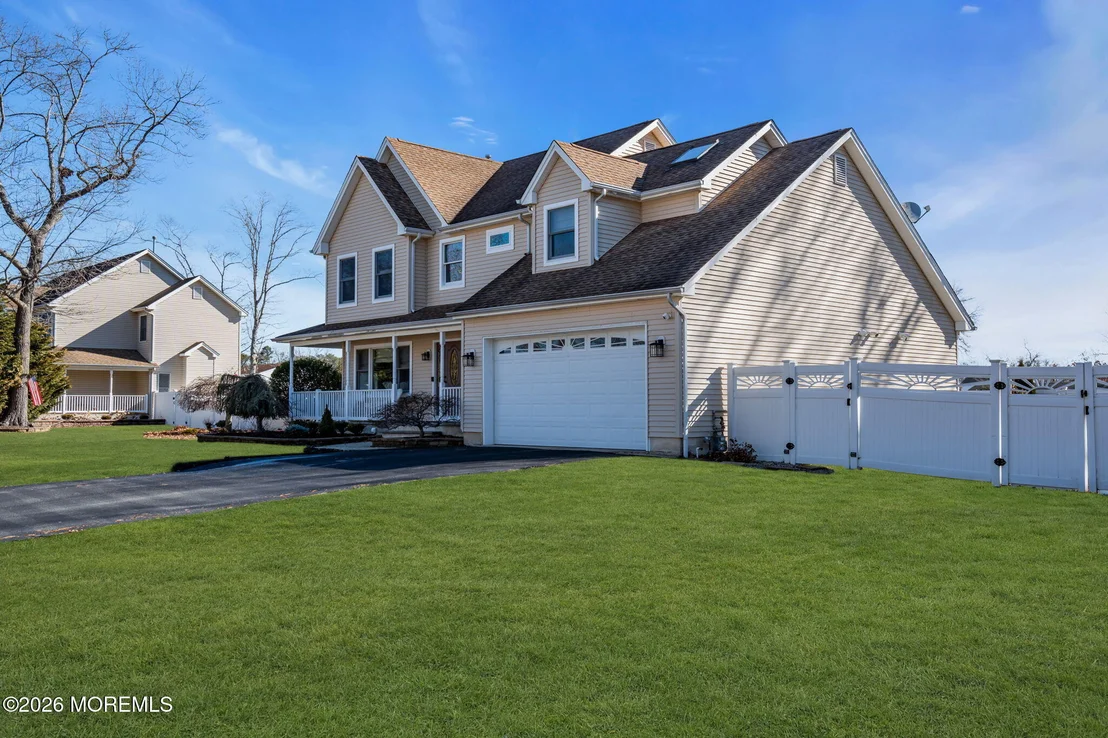 Photo of 15 Eagle Drive