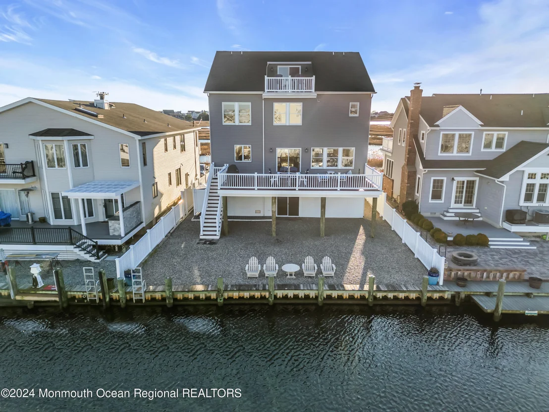 Photo of 106 Saint Lawrence Boulevard