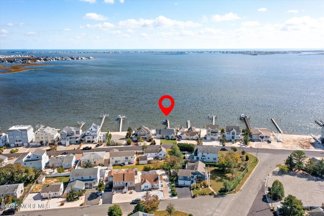 Photo of 673 Bayview Drive
