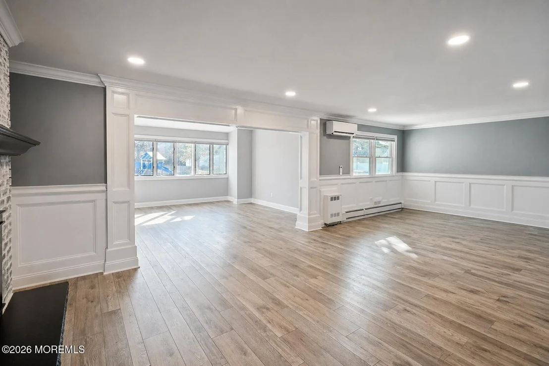 Photo of 437 Adamston Road