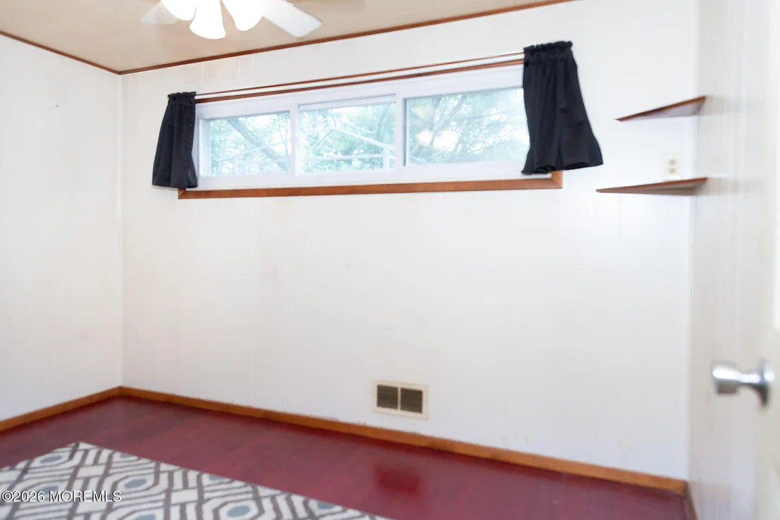 Photo of 302 Edgeview Road
