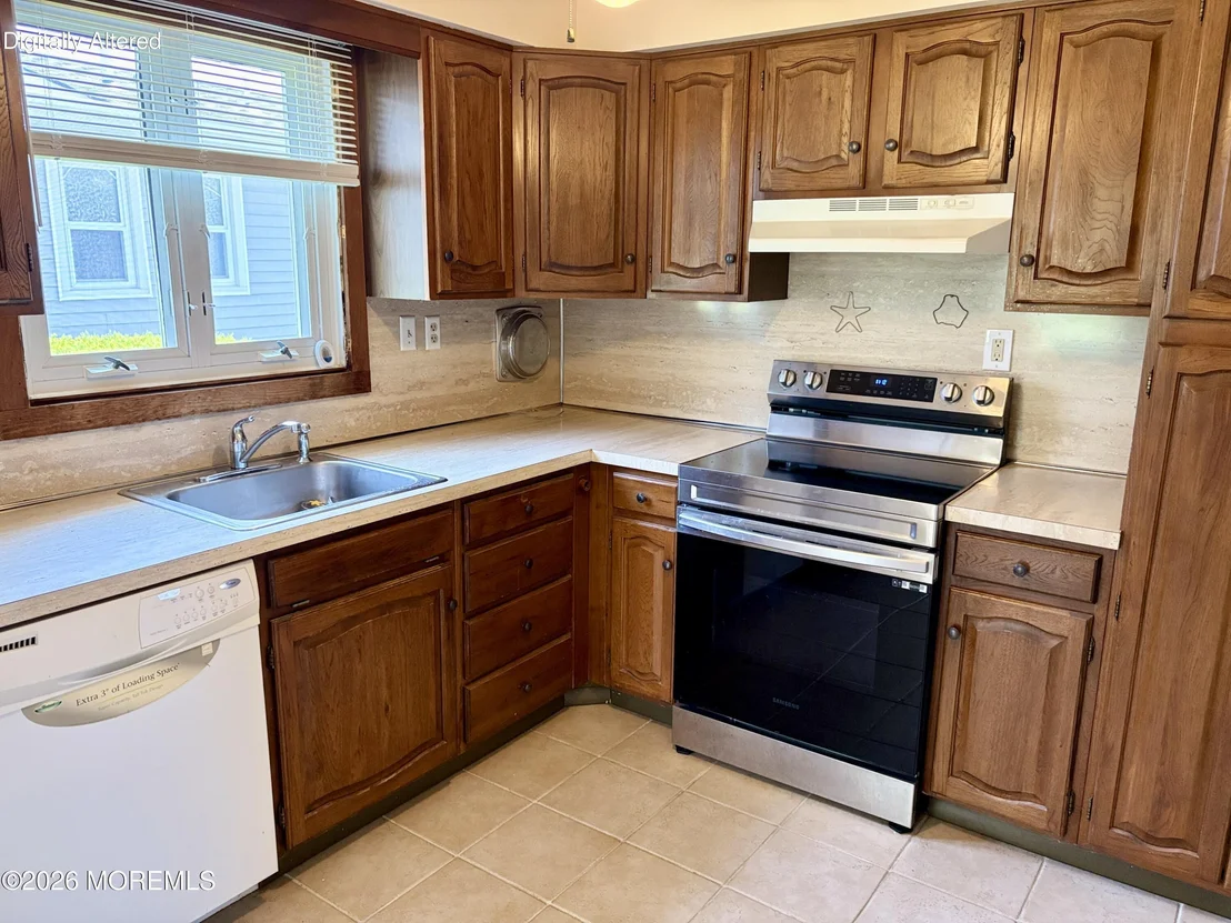 Photo of 8 Dryden Road