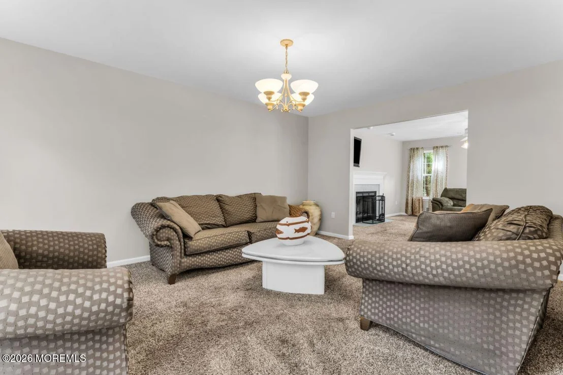 Photo of 383 Meadowood Road