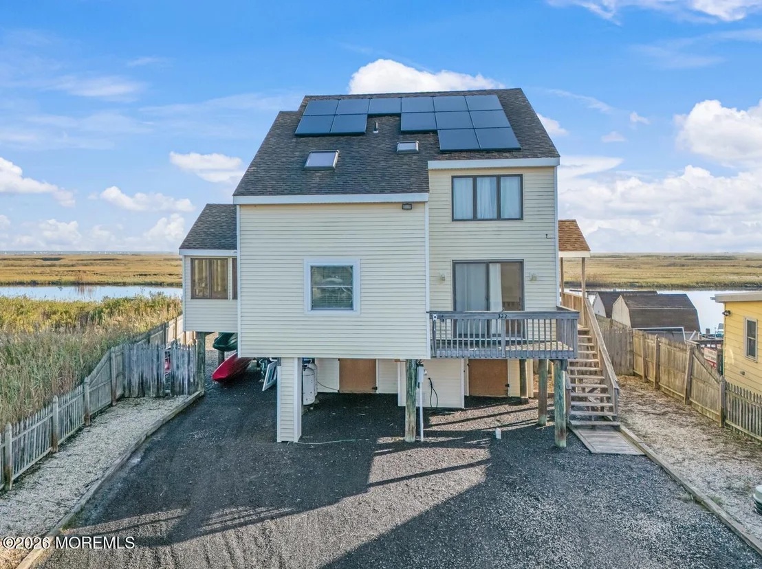 Photo of 322 Dock Road