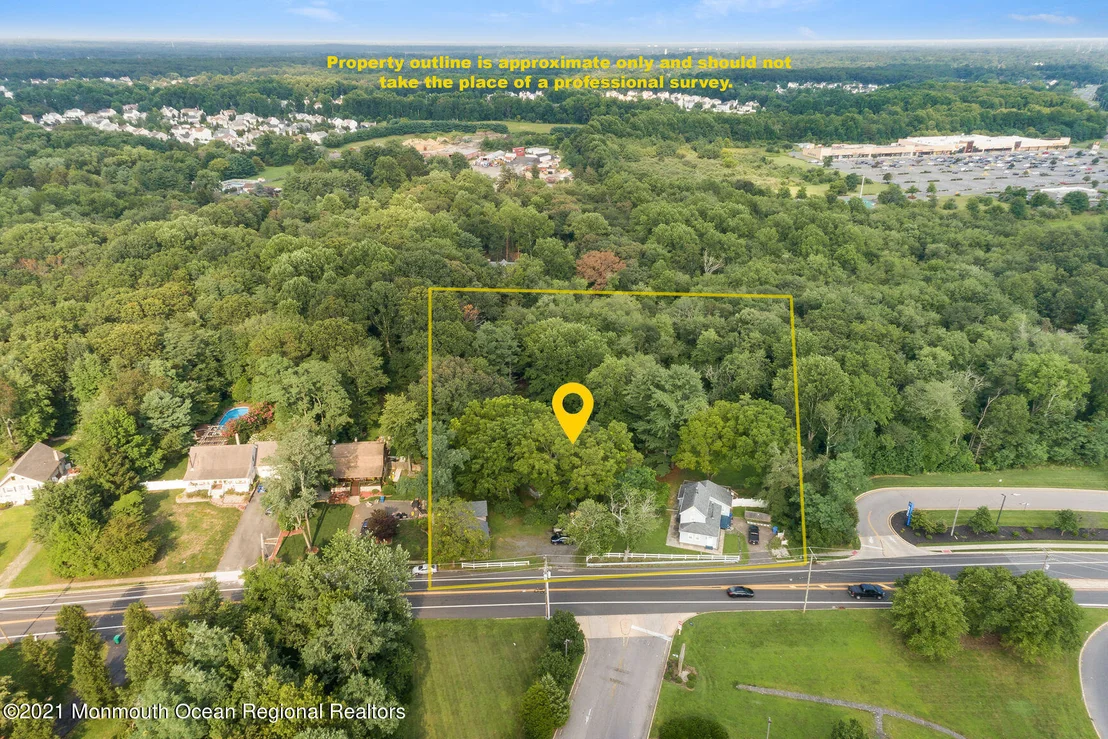 Photo of 425 Harmony Road