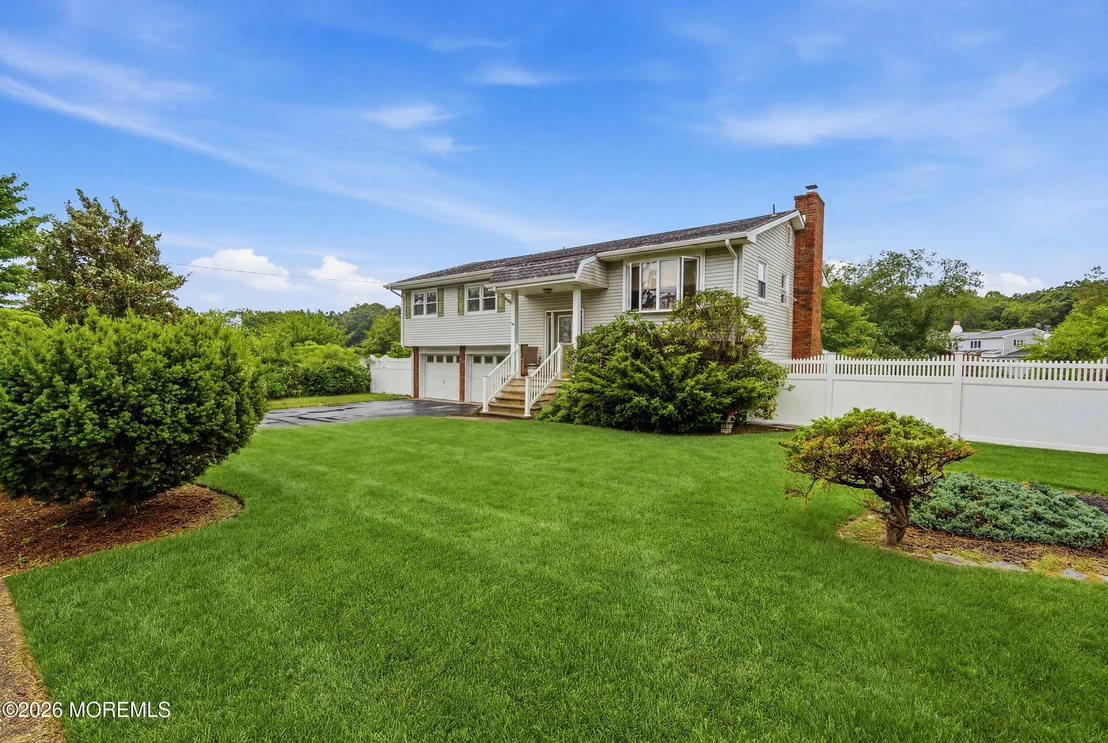 Photo of 652 Brookside Drive