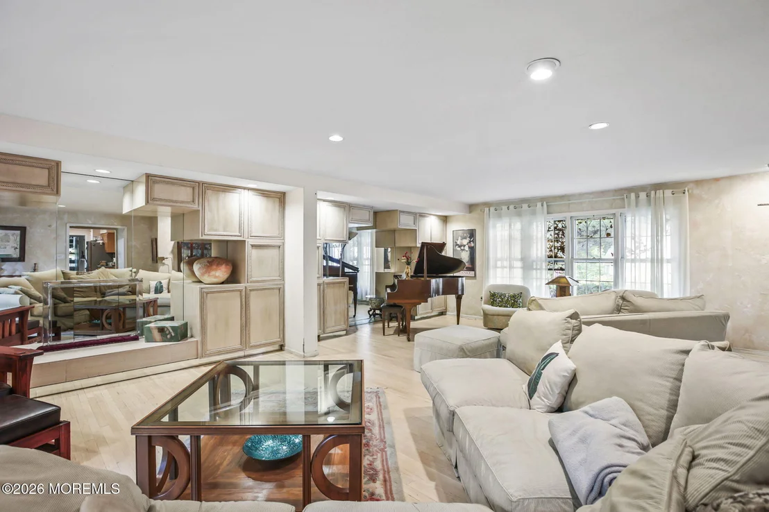 Photo of 5 Spencer Circle