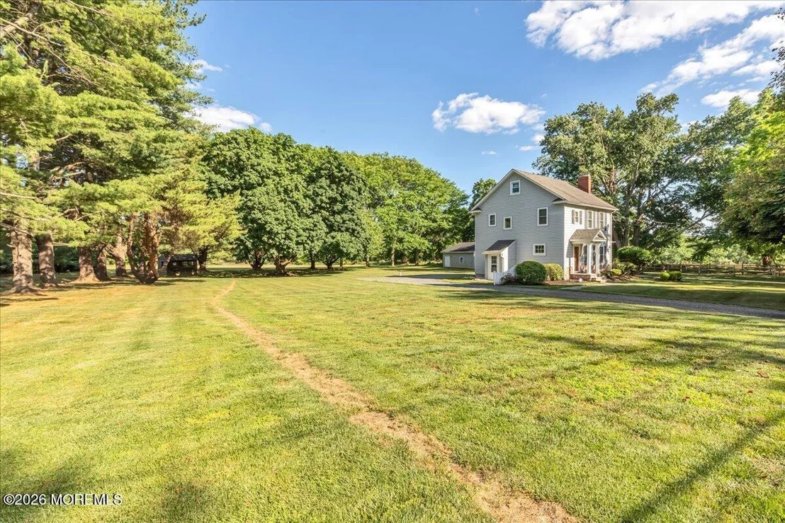 Photo of 102 Middletown Road